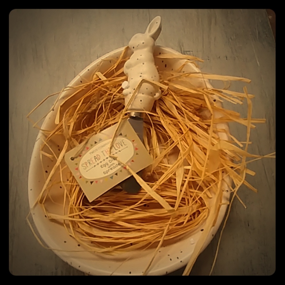 Egg Dish with Bunny Spreader